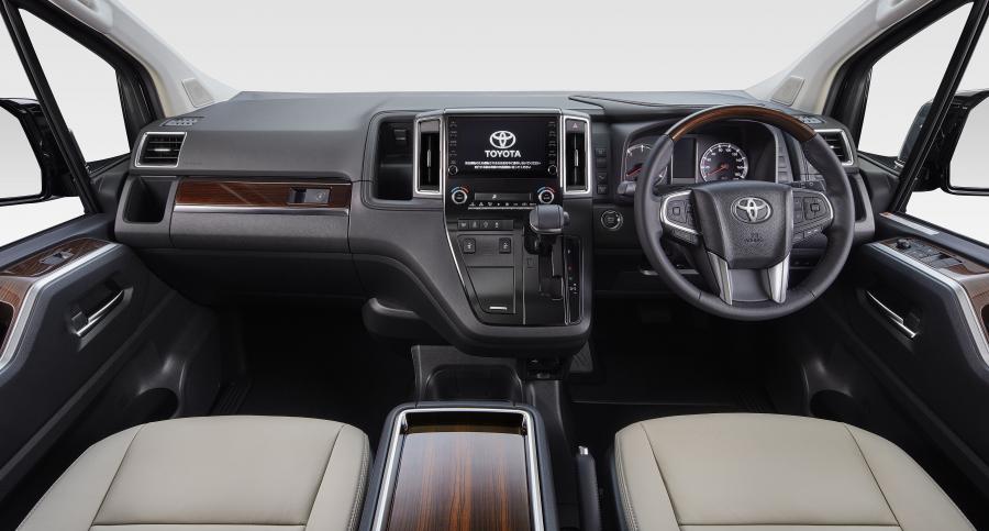 Торпедо Toyota GranAce Premium 2019 года  (фото 23 из 26)